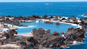 Natural-lava-pool-madeira-vakantie portugal