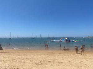familiestrand-praia-grande-ferragudo-algarve-portugal